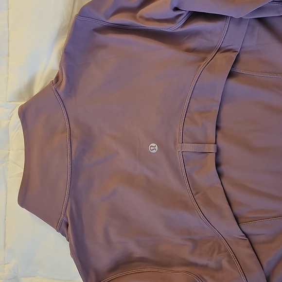 Lululemon define jacket NWT size 10 purple/mauve color - Picture 4 of 7